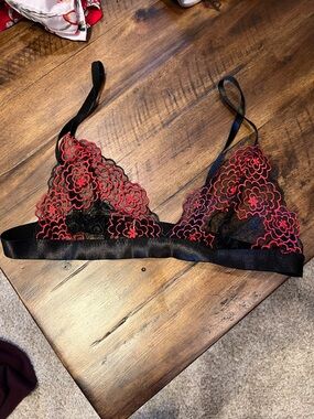 SHEIN Black Lace Triangle Bralette with Red Floral Embroidery